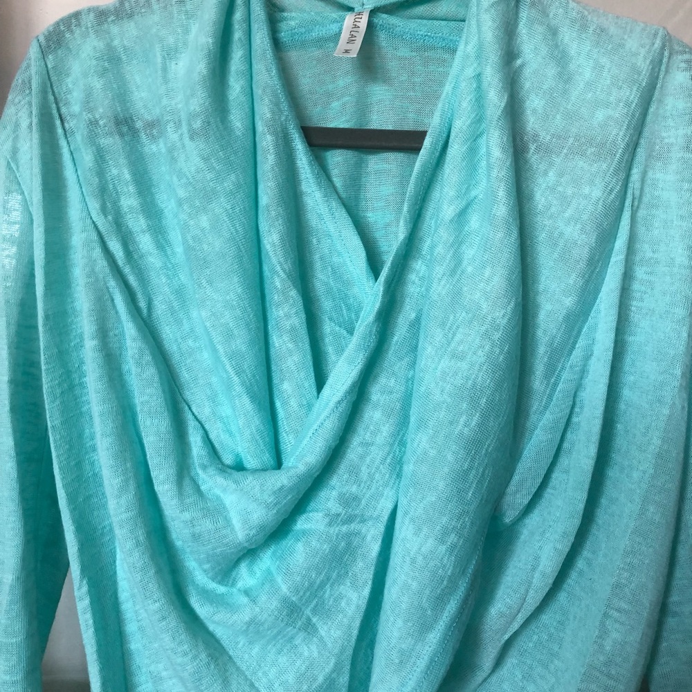 2/$10Hua Lan Mint Green Cowl Neck Long Sleeve Lightweight Soft & Cozy Top Size M - Picture 4 of 8